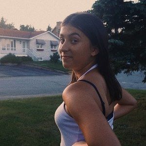 Meet your Posher, Leslie